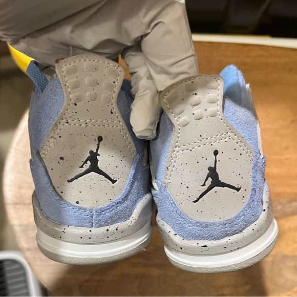 Used Nike Kids Jordan’s - Picture 5 of 12